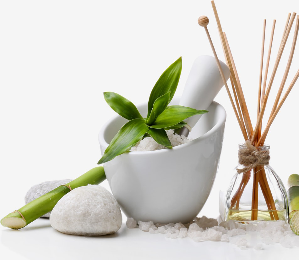 Naturheilkunde – Mörser mit Kräutern